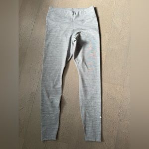 LIKE NEW Nike One leggings